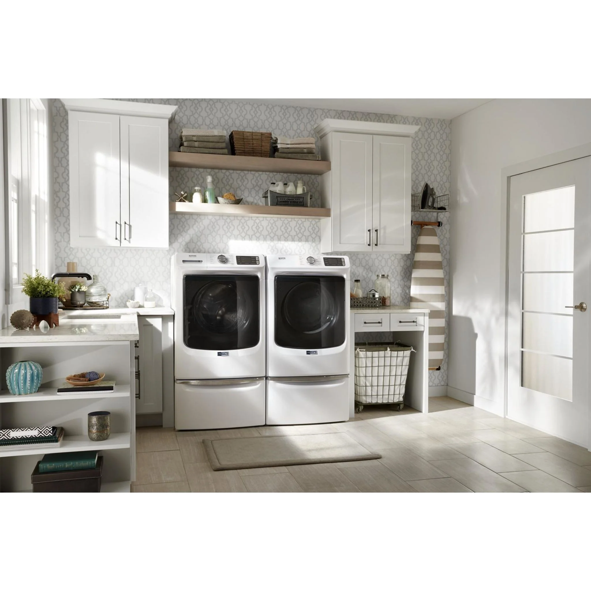 Whirlpool 15.5" (39.4 cm) Pedestal for Front Load Washer and Dryer with Storage -White with Chrome (XHPC155XW) - Image 40